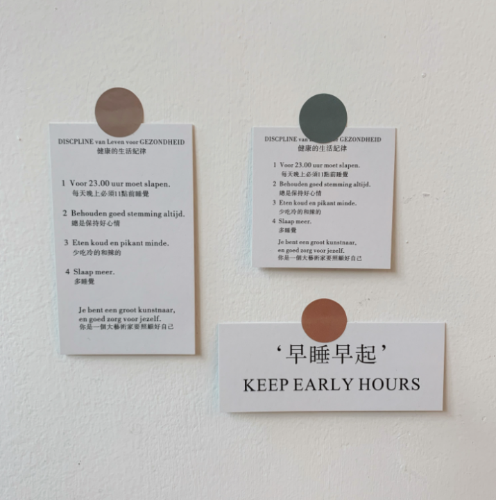 Korea%20Creative%20Wooden%20Phone%20Stand%20Student%20Desktop%20Apple%20Android%20Folding%20Wooden%20Stand%20-%20Image%202