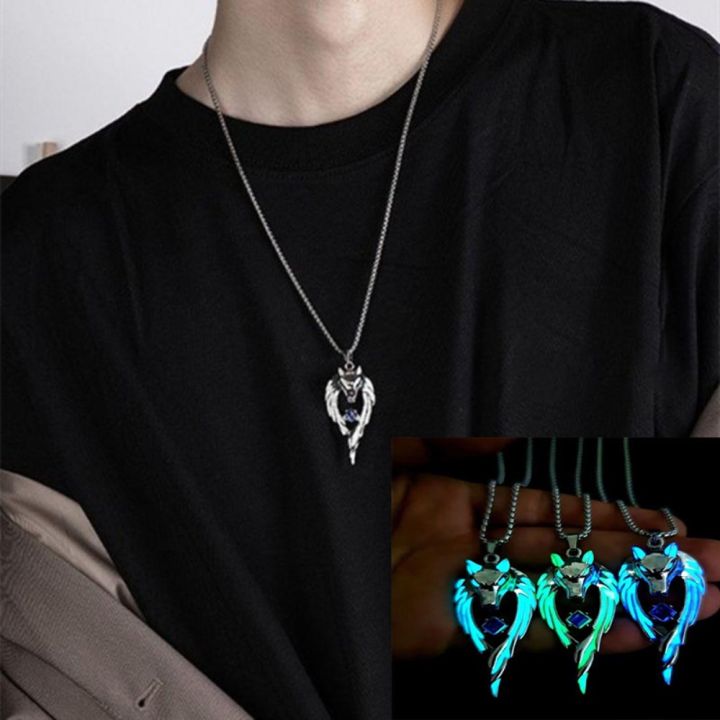 Gift%20Glow%20In%20The%20Dark%20Wolf%20Pendant%20Necklace%20Punk%20Hiphop%20Animal%20Sweater%20Chain%20Luminous%20Vintage%20Glowing%20Necklace%20Men%20Boy%20-%20Image%204