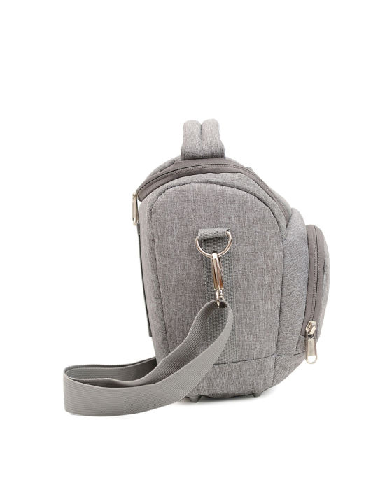 Nikon%20(V-shape)%20Camera%20Shoulder%20Bag%20-%20Image%202