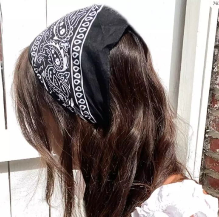 Bandana%20scarf%20-%20Image%203