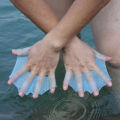 Honrane(Ready Stock) Swimming Finger Webbed Gloves Silicone Flippers Fins Paddle Frog Hand Accessory. 
