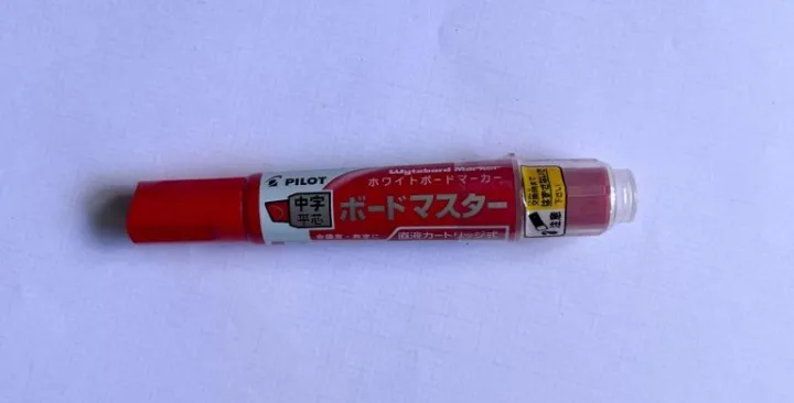 Japanese%20Pilot%20Chisel%20Medium%20-%20Refillable%20Marker%20pen%20-%20Image%205