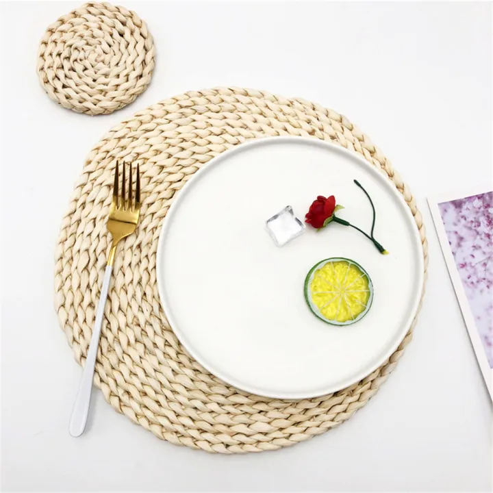 Natural%20Corn%20Straw%20Woven%20Handmade%20Husk%20Rattan%20Placemats%20Cup%20Coaster%20Grass%20Mats%20Heat%20Resistant%20Kitchen%20Dining%20Table%20Accessories%20-%20Image%205