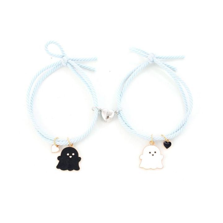 Trendy%20Black%20and%20White%20Halloween%20Couple%20Bracelets%20with%20Love%20Heart%20Pendant%20-%20Adjustable%20Rubber%20Band,%20Matching%20Set%20-%20Image%209