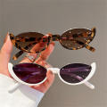 Fashion Retro sunglasses Unique frames UV400 Vintage shades Half frame sunglasses Women Luxury designer eye sunglasses for Outdoor activities Beach attire Fashion shows Vacation sunglasses wear. 