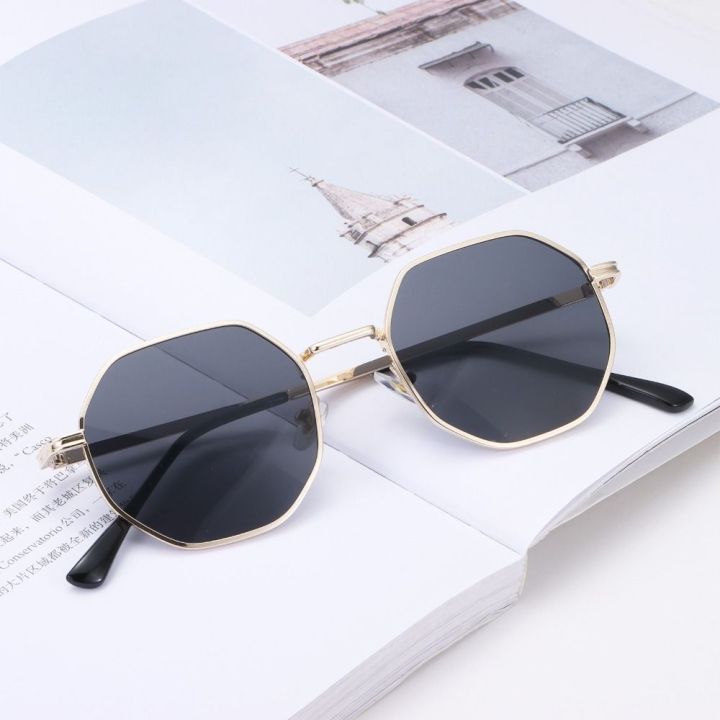 Trendy%20Metal%20Frame%20Spring%20Break%20Accessories%20Polygon%20Sun%20Glasses%20Shades%20Men's%20Sunglasses%20Hexagon%20Sunglasses%20for%20Women%20-%20Image%209