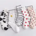 New Ladies Fashion Socks Cute Little Flower Cow Casual Retro Happy Fun Female Round Snack-Shaped Socks. 