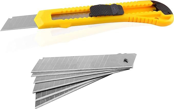 Paper%20Cutter%20Knife%2018mm%20Heavy%20Duty%20Art%20Knife%20%20for%20Cutting%20Crafts%20and%20Raw%20Materials,%20Paper%20Cutter%20(Utility%20Knife%20+%20Blades)%20-%20Image%202
