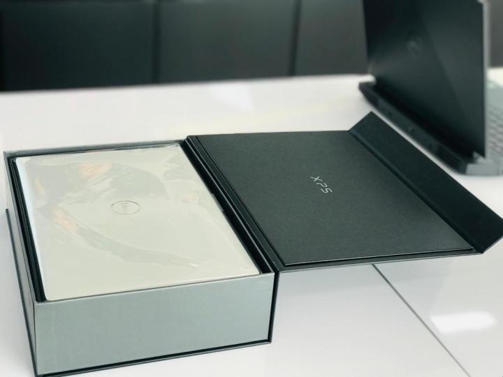 Dell%20XPS%2013%209300%208GB,%20512GB%20SSD,%20Core%20i7%20Laptop%20-%20Image%207