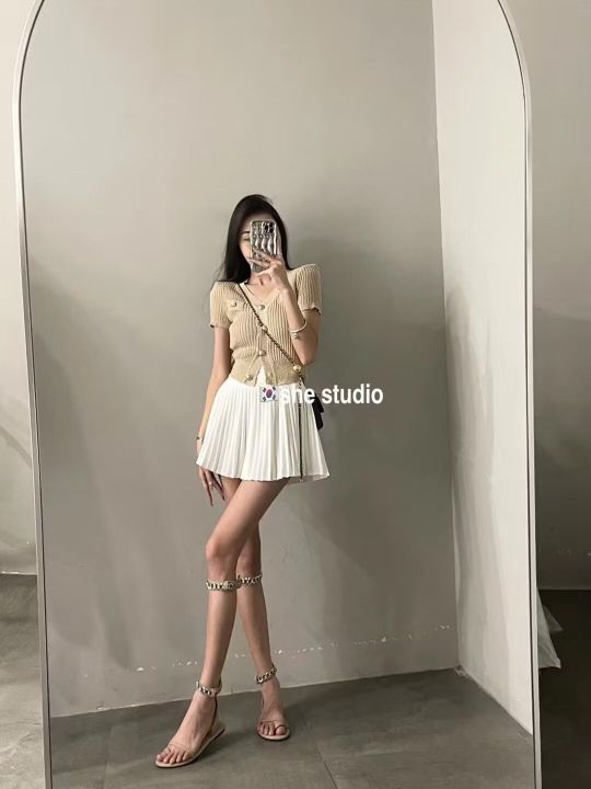2023Summer%20New%20Korean%20Style%20Fashion%20Single-Breasted%20Pure%20Desire%20Style%20Knitted%20Top%20Women's%20Sweet%20High%20Waist%20Pleated%20Skirt%20Suit%20-%20Image%204