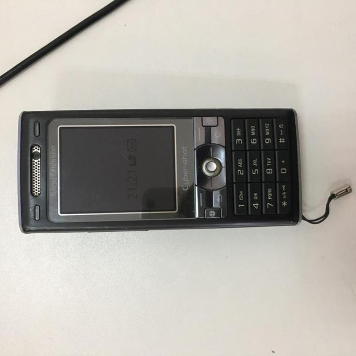 K800i Sony Ericsson Vintage Mobile  Mint Condition