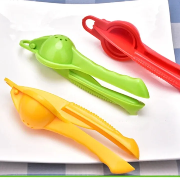 Lemon%20Squeezer%20Premium%20Plastic%20Manual%20Citrus%20Juicer%20Premium%20Metal%20Lime%20Squeezer%20Lemon%20Juicers%20Hand%20Juicer%20Squeeze%20Lemons%20-%20Image%204
