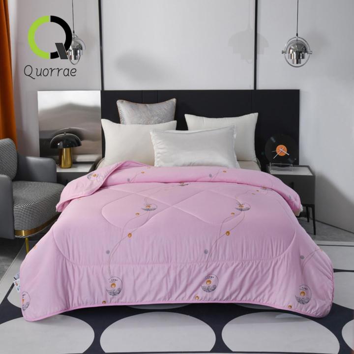 Quorrae%20Summer%20Cooling%20Quilt%20Breathable%20Lightweight%20Queen%20Comforter%20Cooling%20Summer%20Blanket%20Skin-friendly%20Machine%20Washable%20Ideal%20for%20Breathable%20Summer%20Blanket%20-%20Image%204