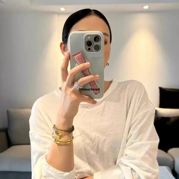 Stand%20Max12Plus1516E%20Case%20Original%20Fashion%20Limited%20Edition%20Summer%20Rhode%20Phone%20for%20iPhone16141311Pro%20Lip%20Gloss%20Case%20-%20Image%204