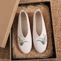 Soft Canvas Shoes Women Traditional Embroidered Shoes Lightweight Walking Sneakers Lady Girls Non Slip Summer Breathable Flats. 
