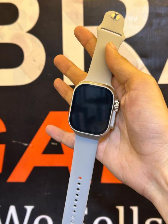 MK39%20Ultra%20Smartwatch%207in1%20%7C%20Series%2010%20Dials%20%7C%205%20iconic%20%7C%20Latest%20Version%20%7C%20BT%20calling%20+%20Custom%20wallpaper%20%7C%20Wireless%20charging%20-%20Image%207