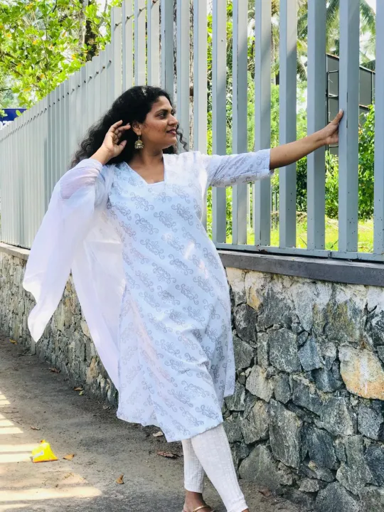 Nessie%20Black%20V%20Neck%20White%20Floral%20Printed%20A%20Line%203/4%20Sleeve%20Kurta%20Fashion%20Women%20Clothing%20Traditional%20-%20Image%205
