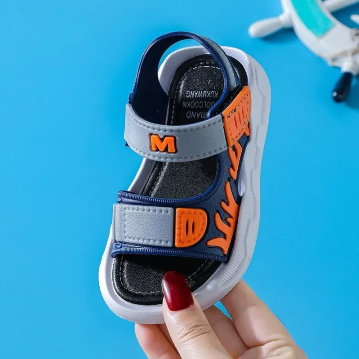 Boys%20sandals2023New%20Summer%20Trendy%20Men's%20Sandals%20Middle,%20Small%20and%20Older%20Children%20Non-Slip%20Soft%20Bottom%20Korean%20Boys%20Beach%20Shoes%20-%20Image%202