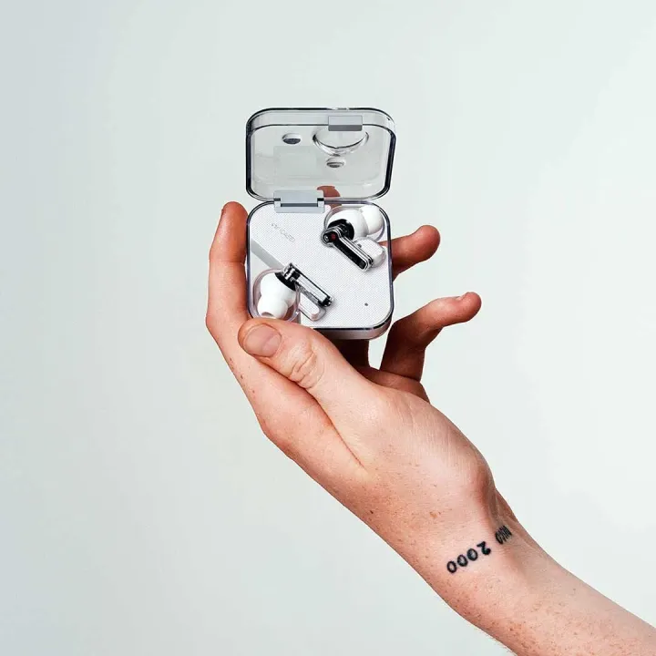 Nothing%20Ear%20(1)%20True%20Wireless%20in-Ear%20Earphones%20-%20Image%202