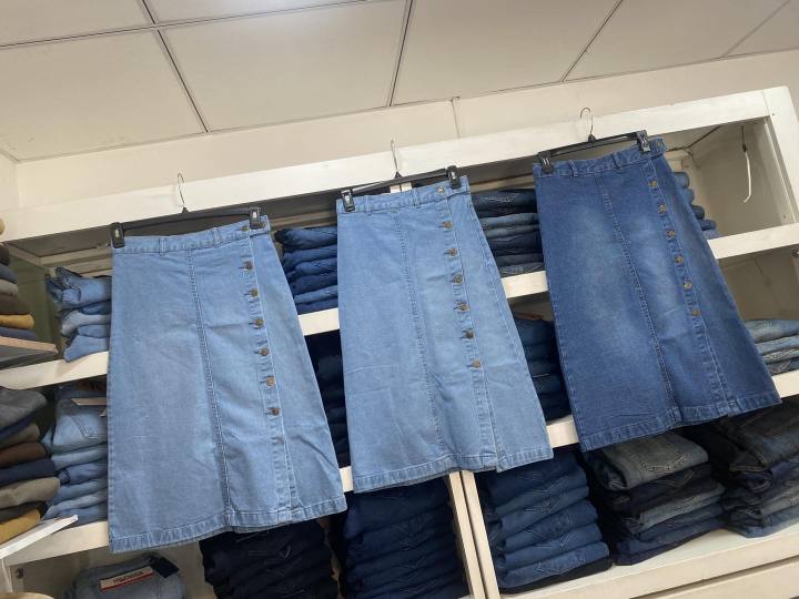 Side%20Button%20High%20Waist%20Non-Stretch%20Denim%20Skirt%20%E2%80%93%20Mid-Calf%20Length%20-%20Image%207