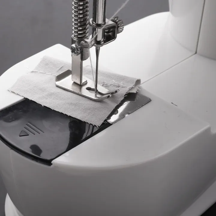 Mini%20Sewing%20Machine,Portable%20Home%20Sewing%20Us%20Plug%20-%20Image%203
