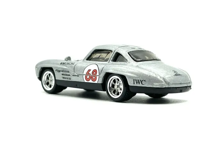 Hot%20Wheels%20IWC%20Racing%20Mercedes-Benz%20300%20SL%20-%20Image%205