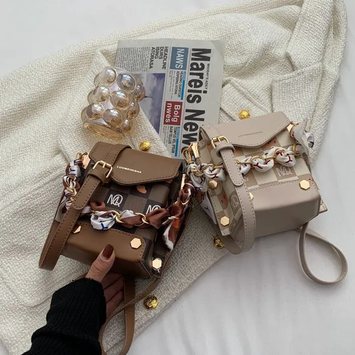 Spring%20Small%20Bag%20for%20Women2023New%20Trendy%20High-Fashion%20Student%20Messenger%20Bag%20All-MatchinginsMini%20phone%20bag%20-%20Image%207