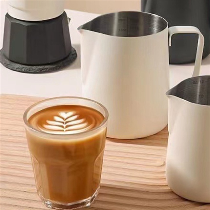 Milk%20Frothing%20Jug%20Spout%20Latte%20Art%20Jug%20Round%20Spout%20Latte%20Art%20Jug%20Milk%20Pitcher%20Frother%20Professional%20Barista%20Milk%20Steaming%20Jug%20-%20Image%206