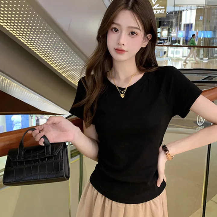 Fashionable%20Hot%20Girl%20Short%20T-shirt%202025%20Summer%20New%20Style%20Back%20Hollow%20Design%20Slim%20Pleated%20Waist%20Short-sleeved%20Top%20-%20Image%207