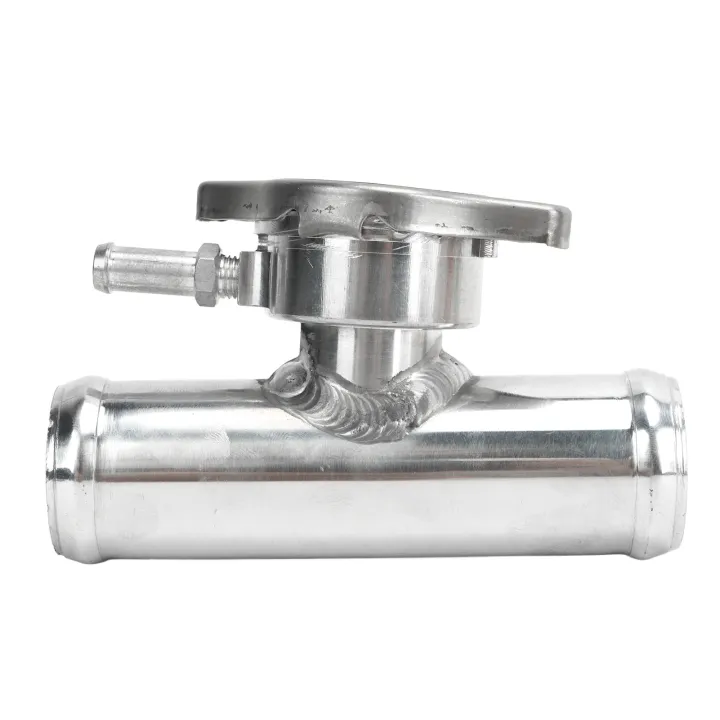 Inline%20Radiator%20Hose%20Filler%20Neck%20With%2016PSI%2032mm%201-1/4in%20OD%20T6061%20Aluminum%20Polished%20Surface%20for%20Cars%20Radiator%20Filler%20Neck%20-%20Image%206