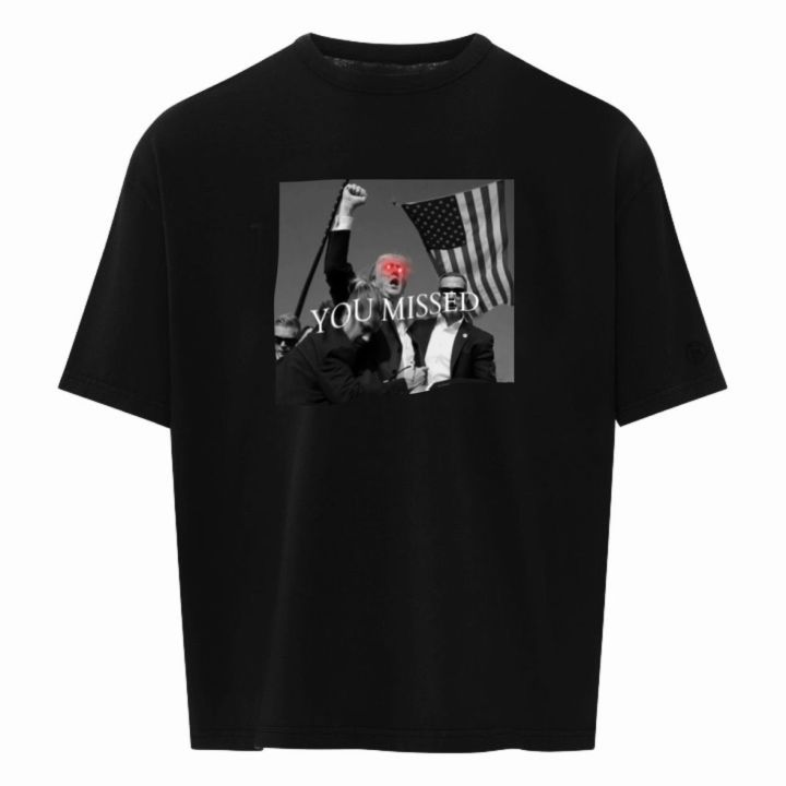 Oversize Trump Being Taken Off Stage By Secret Service T-shirt Front  big Graphics T Shirt Street culture Style Black Men Tee