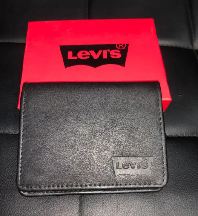 K&A%20Brandss%20Levi's%20Wallet%20For%20Men:%20Authentic%20Levi's%20wallet%20designed%20for%20men%20-%20Image%202