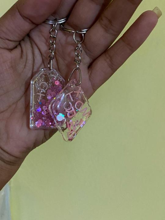 Luminous%20&%20Customized%20Resin%20Key%20tags%20-%20Image%204