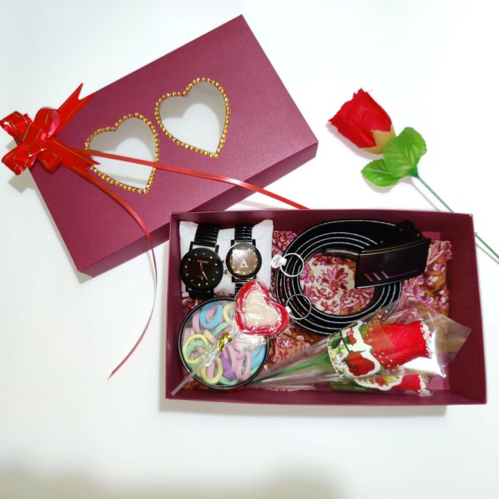 Gift%20Box%20Couple%20Valentines%20Day%20Gift%20Pack%20for%20Girlfriend%20Boyfriend%20Husband%20Wife%20Fiance%20Beautiful%20Basket%209pcs%20Couple%20Items%20Decorated%20Couple%20Gift%20Box%20Watch,%20Rings,%20Belt,%20Hairband,%20Rose%20Flower,%20Free%20Lolipop%20Customized%20Valentine,%20Birthday,%20Anniversary%20Gift%20-%20Image%202