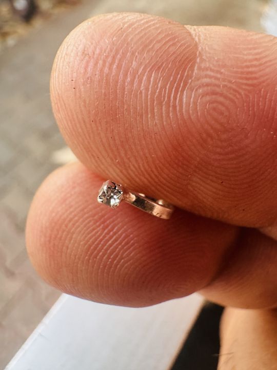 Gold%20and%20silver%20color%20cute%20nose%20ring%20nose%20pin%20with%20white%20stone%20-%20Image%205