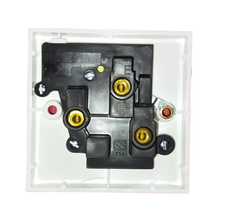 13A%20Square%20Pin%20Switch%20Socket%20Plug%20Point%20-%20Image%204