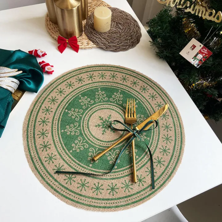 Christmas%20Table%20Decoration%20Coffee%20Cup%20Mat%20With%20Wool%20Ball%20Wool%20Ball%20Decorative%20Mat%20Printed%20Woven%20Table%20Mat%20Christmas-themed%20Placemat%20-%20Image%204