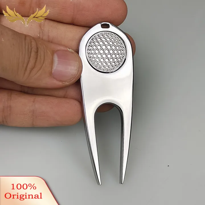 SuperRide%20Zinc%20Alloy%20Golf%20Divot%20Tool%20Premium%20Golf%20Divot%20Tool%20Cleaner%20Compact%20Rust-proof%20Zinc%20Alloy%20Design%20for%20Southeast%20Asian%20Golfers%20Must-have%20Golf%20Accessories%20-%20Image%2010