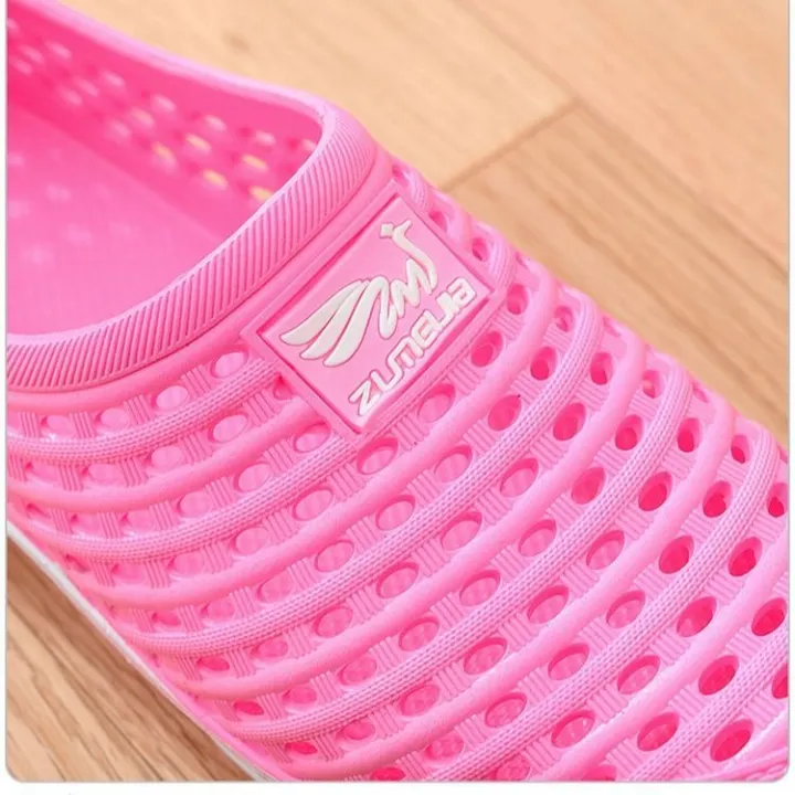 Hole%20Shoes%20Women's%20Summer%20Plastic%20Breathable%20Hollow%20Non-Slip%20Waterproof%20Couple%20Hole%20Shoes%20Men's%20Women's%20Beach%20Shoes%20Travel%20Shoes%20-%20Image%204