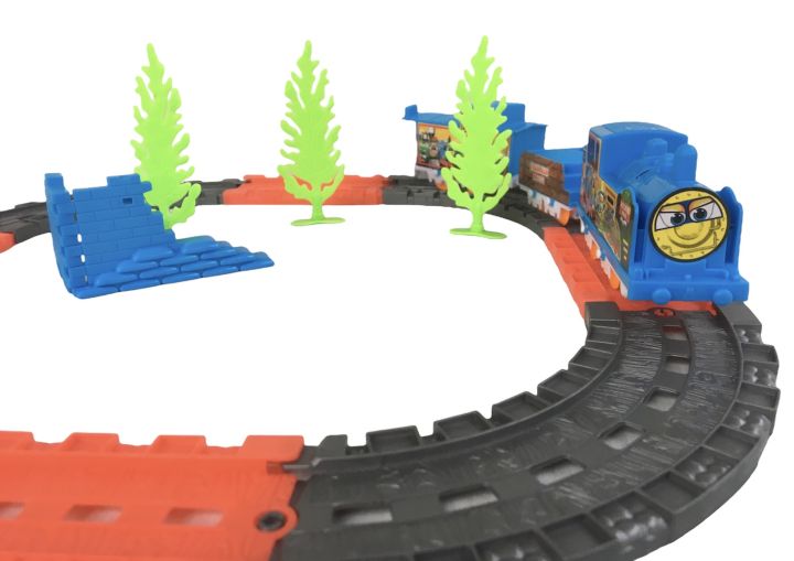 16%20PCS%20Orbit%20Track%20Train%20Toy%20/%20Realistic%20Train%20Music%20Sound%20/%20Power%20(ON/OFF)%20Switch%20/%20Auto%20Hinge%20/%201xAA%201.5V%20Battery%20Operating%20-%20Image%202
