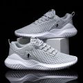 2022 New Men's Running Shoes Fresh Breathable Outdoor Sports Shoes Large Mesh Running Shoes Sneakers Running Shoes MEN. 