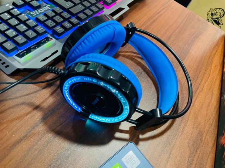 Jedel%20RGB%204%20in%201%20Combo%20pack%20(%20RGB%20Keyboard%20/%20RGB%20Mouse%20/%20RGB%20Headset/%20MousePad%20)%20with%206%20months%20warranty%20-%20Image%206