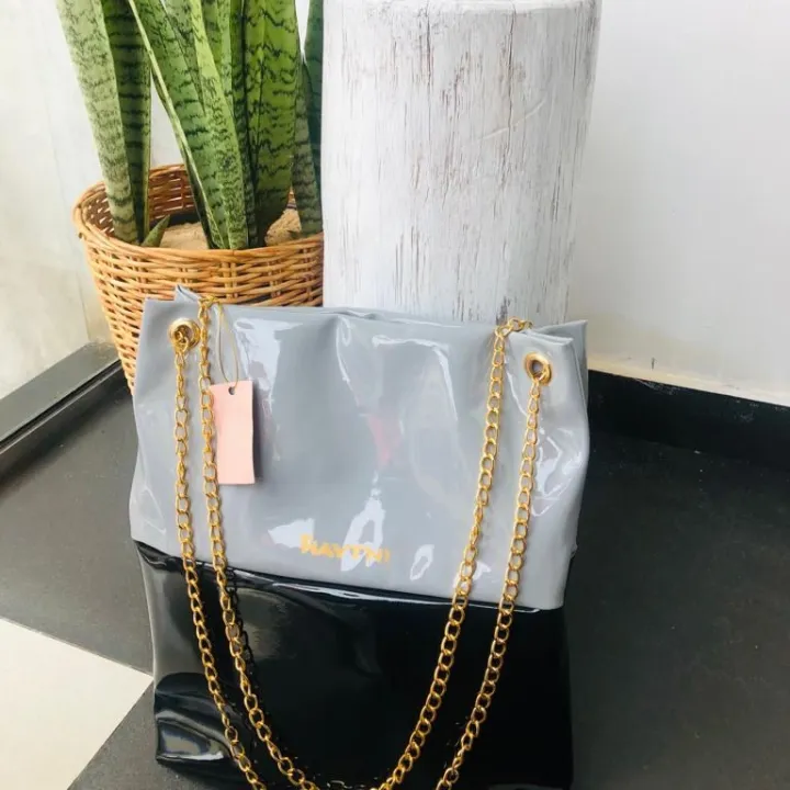 Ladies%20Hand%20Bags-%20Durable%20Design%20for%20Everyday%20Use%20-%20Perfect%20Gift%20for%20Special%20Occasions%20-%20Image%202