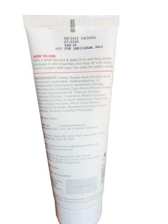 REVLON%20rv01%20Touch%20&%20Glow%20Advanced%20Radiance%20Cr%C3%A8me%20Face%20Wash%20100gm%20-%20Image%203