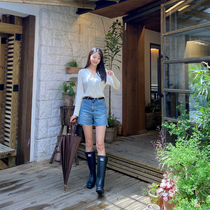 Spring%20and%20Summer%20Knee-High%20Rain%20Boots%20Non-Slip%20Men's%20and%20Women's%20Rubber%20Boots%20British%20Fashion%20Catch%20the%20Sea%20Rubber%20Boots%20Women's%20Western%20Style%20Slim%20Fit%20Riding%20Boots%20Shoe%20Cover%20-%20Image%205