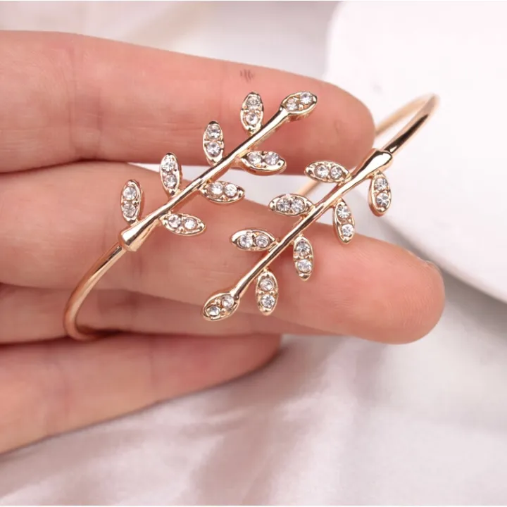 Adjustable%20Stylish%20Leaf%20Bracelet%20Ladies%20Open%20Leaves%20Bangle%20Jewelry%20-%20Image%202