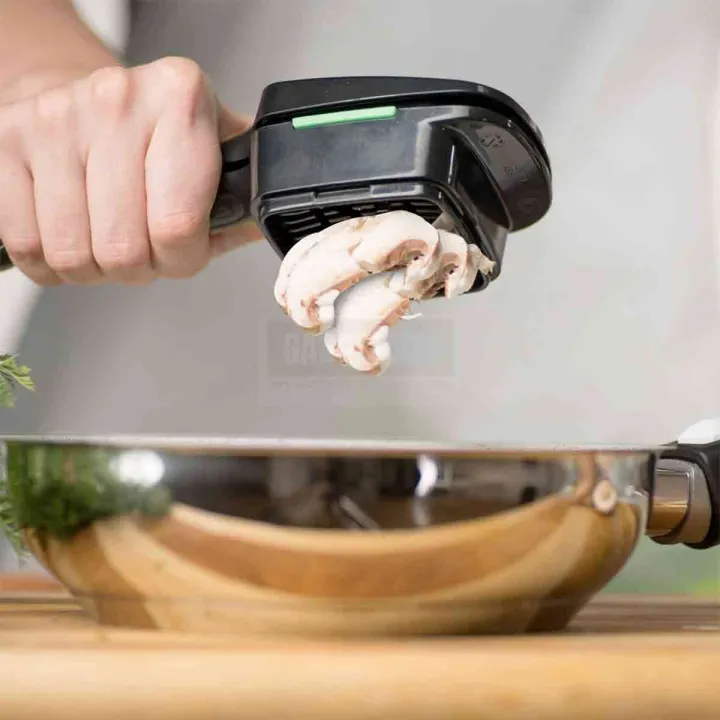 Multi-Function%205%20in%201%20Kitchen%20Slicer%20Vegetable%20Fruit%20Quick%20Nicer%20Dicer%20Cutter%20Chopper%20and%20Sharp%20Stainless%20Steel%20Blades%20-%20Image%205