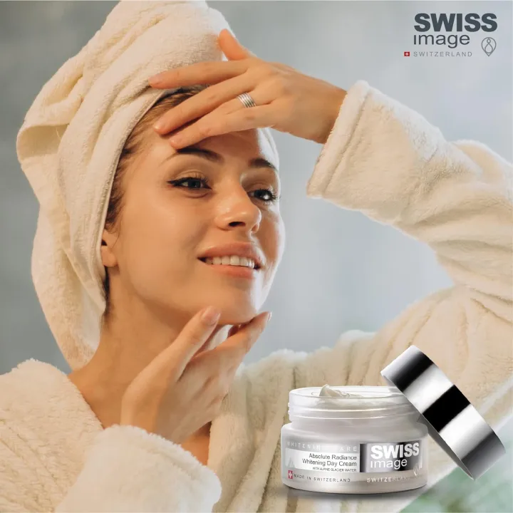 Swiss%20Image%20Whitening%20Care%20Absolute%20Radiance%20Face%20Day%20Cream,%20Face%20Cream%20for%20Pigmentation,%20Moisturizer%20for%20Women,%20Reduces%20Dark%20Spots%20and%20Lightens%20Skin,%20With%20SPF%2020,%20Suitable%20for%20All%20Skin%20Types,%2050ml%20JEZ%20-%20Image%204