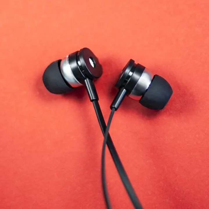 Celebrat%20D1%20Magic%20Wheel%20Stereo%20Earphone%20with%20Mic%20-%20Image%207