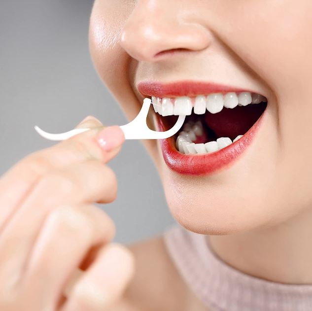 50%20Piece%20Dental%20Floss%20/%20Toothpicks%20-%20Image%206
